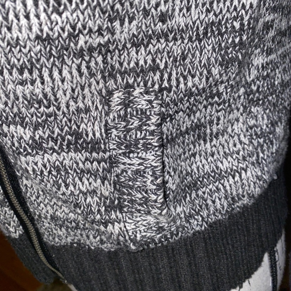 Max Studio Sweater - Picture 6 of 7